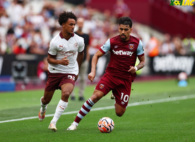 Man City đối đầu với West Ham Man City đối đầu với West Ham