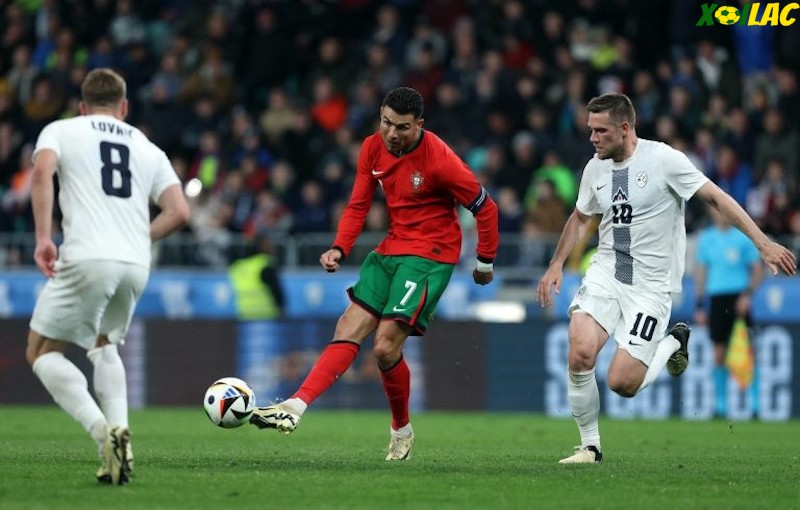 Bồ Đào Nha sẽ đối đầu với Slovenia tại vòng Play - Off Bồ Đào Nha sẽ đối đầu với Slovenia tại vòng Play - Off