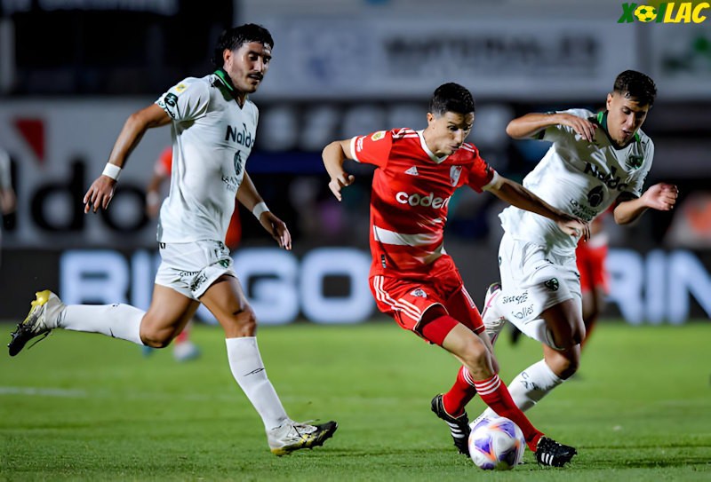 River Plate sẽ đối đầu với Sarmiento Junin 