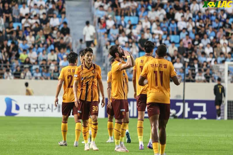 Gwangju sẽ đối đầu với Suwon trên sân nhà